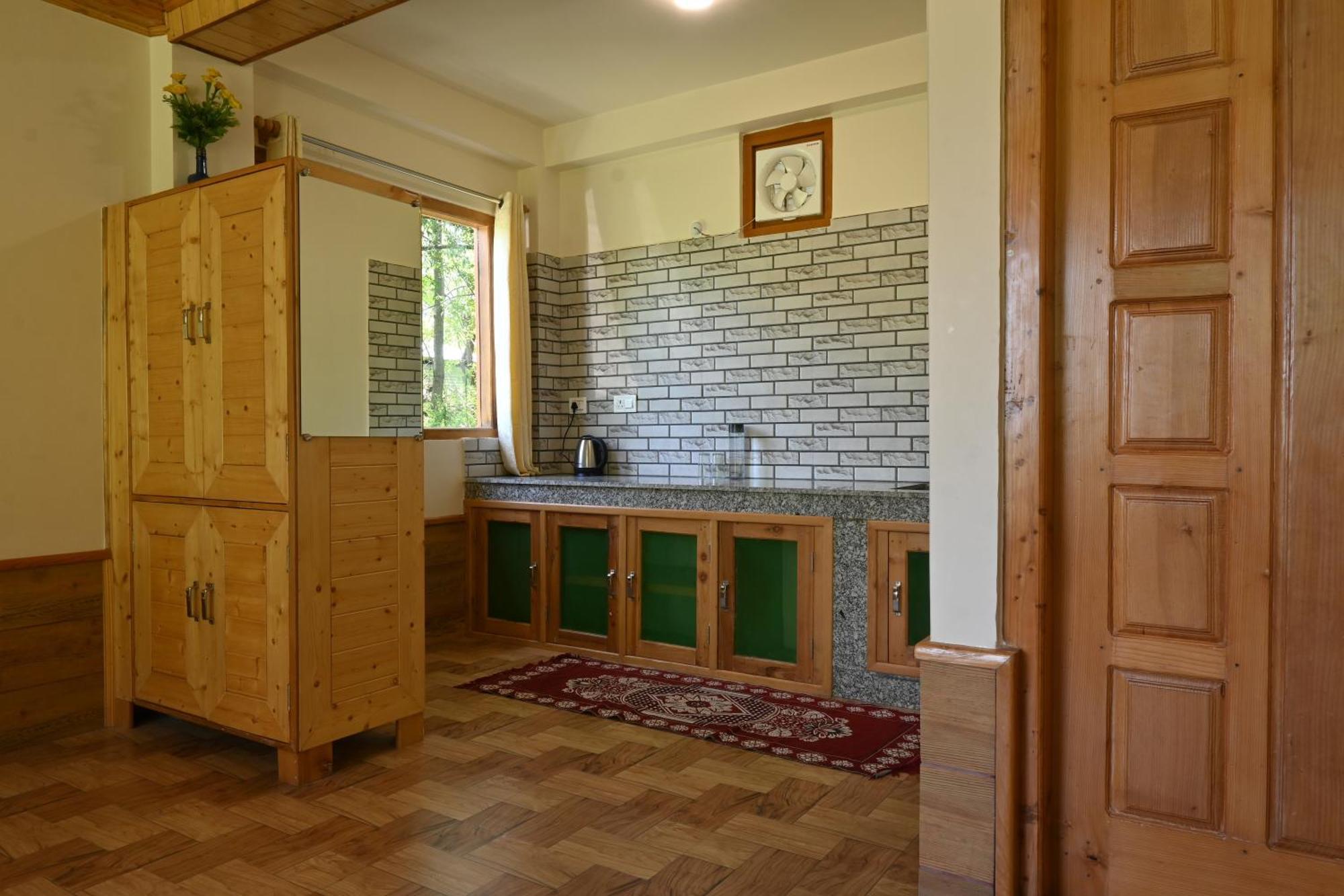 Cascade Mountain Retreat Manali Bed & Breakfast - Manali (Himachal Pradesh) — Photos 3