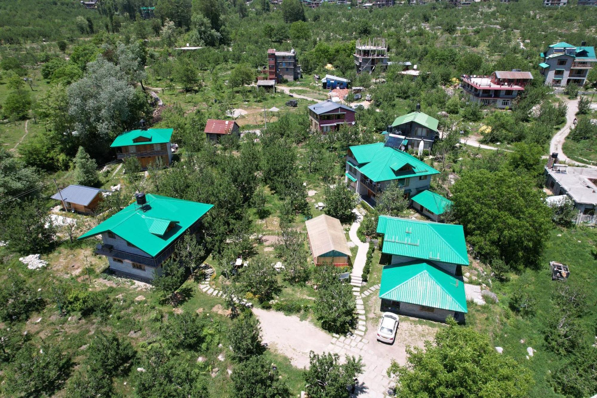 Cascade Mountain Retreat Manali Bed & Breakfast - Manali (Himachal Pradesh) — Photos 1